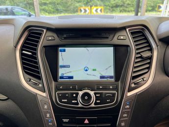 HYUNDAI SANTA FE 2.2 Santa Fe Premium CRDi Auto 4WD 5dr