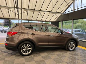 HYUNDAI SANTA FE 2.2 Santa Fe Premium CRDi Auto 4WD 5dr