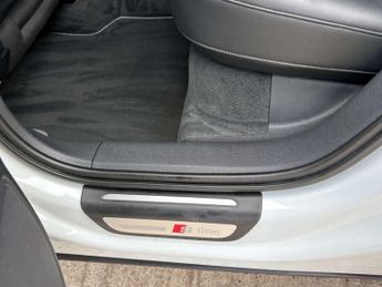 Audi Q3 2.0 Q3 S Line+ TDI Quattro Semi-Auto 4WD 5dr