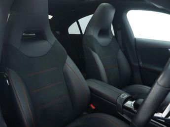MERCEDES-BENZ CLA 1.3 CLA250e 15.6kWh AMG Line Night Edition (Premium Plus) Coupe 