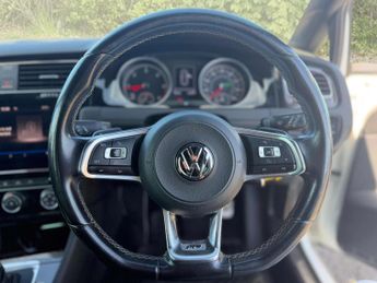 Volkswagen Golf 2.0 TDI BlueMotion Tech R-Line Hatchback 5dr Diesel DSG Euro 6 (