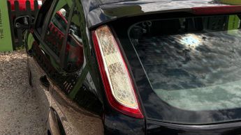 FORD FOCUS 1.6 Zetec Hatchback 5dr Petrol Automatic (184 g/km, 99 bhp)