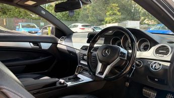 MERCEDES-BENZ C-CLASS 1.6 C180 AMG Sport BlueEfficiency Auto 2dr