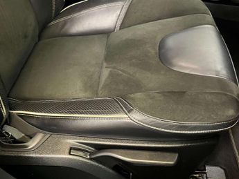 VOLVO V40 2.0 V40 R-Design Nav D3 Auto 5dr