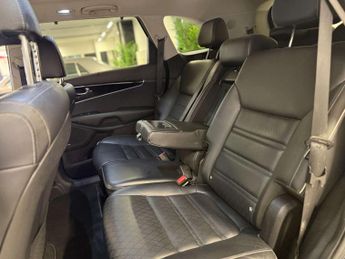 KIA SORENTO 2.2 Sorento GT Line S CRDi ISG 4x4 Auto 4WD 5dr