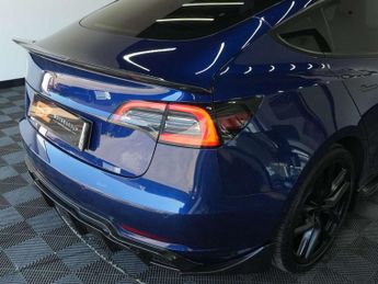 Tesla Model 3 Model 3 Long Range AWD 4WD 4dr