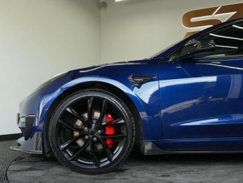 Tesla Model 3 Model 3 Long Range AWD 4WD 4dr