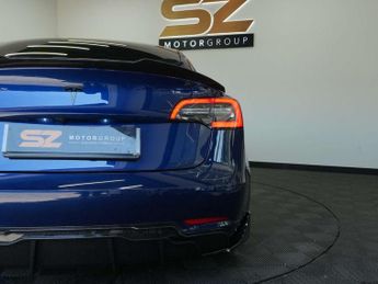 Tesla Model 3 Model 3 Long Range AWD 4WD 4dr