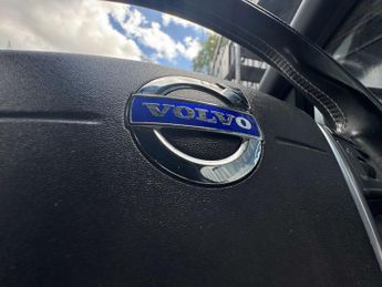 VOLVO XC60 2.4 XC60 R-Design Nav D5 AWD Auto 4WD 5dr