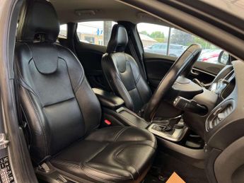 VOLVO V40 2.0 V40 Inscription D3 Auto 5dr