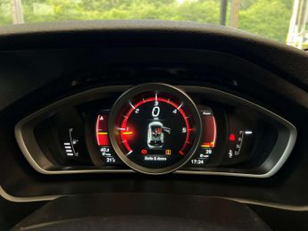 VOLVO V40 2.0 V40 Inscription D3 Auto 5dr