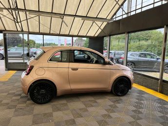 FIAT 500E 500e La Prima 3dr