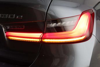 BMW 3 Series 2.0 330e 12kWh SE Pro Saloon 4dr Petrol Plug-in Hybrid Auto Euro