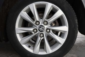 Toyota Corolla 1.8 VVT-h Icon Touring Sports 5dr Petrol Hybrid CVT Euro 6 (s/s)