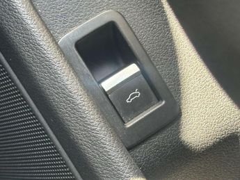 AUDI A4 1.4 TFSI Black Edition Saloon 4dr Petrol S Tronic Euro 6 (s/s) (