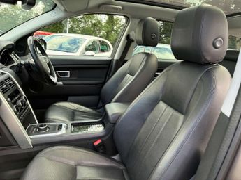LAND ROVER DISCOVERY SPORT 2.0 TD4 HSE SUV 5dr Diesel Auto 4WD Euro 6 (s/s) (180 ps)