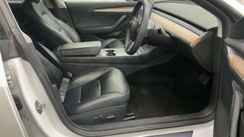 TESLA MODEL 3 Standard Range Plus Saloon 4dr Electric Auto RWD (241 bhp)