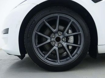 TESLA MODEL 3 Standard Range Plus Saloon 4dr Electric Auto RWD (241 bhp)