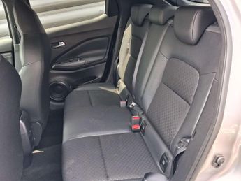 NISSAN JUKE 1.0 Juke N-Connecta DiG-T Semi-Auto 5dr