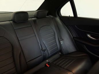 Mercedes-Benz C-CLASS 2.0 C 220 AMG Line Premium D Auto 4dr