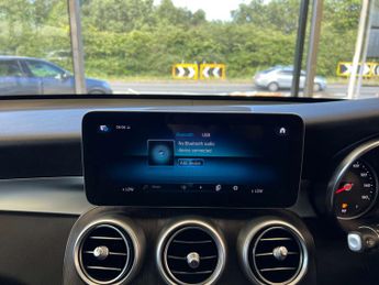 MERCEDES-BENZ GLC 2.0 GLC 220 D 4Matic AMG Line Auto 4WD 5dr