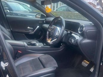 MERCEDES-BENZ A-CLASS 1.3 A 200 AMG Line Executive Auto 5dr