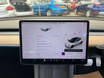 TESLA MODEL 3 Model 3 Performance AWD 4WD 4dr