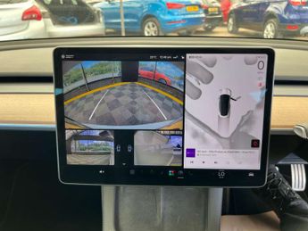 TESLA MODEL 3 Model 3 Performance AWD 4WD 4dr