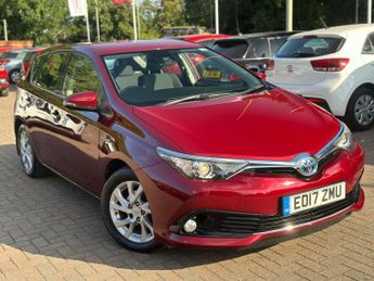 TOYOTA AURIS 1.8 Auris Business Edition TSS Hybrid VVT-i CVT 5dr