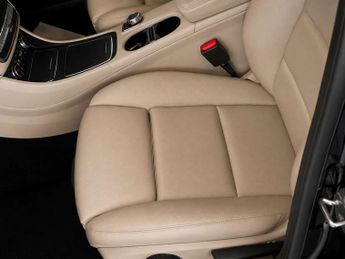 Mercedes-Benz GLA 2.1 GLA200d Sport (Premium) SUV 5dr Diesel 7G-DCT 4MATIC Euro 6 