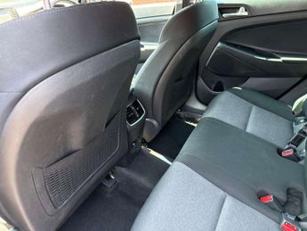 Hyundai TUCSON 1.6 Tucson SE Nav CRDi 2WD Semi-Auto 5dr