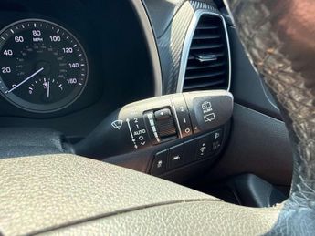 Hyundai TUCSON 1.6 Tucson SE Nav CRDi 2WD Semi-Auto 5dr