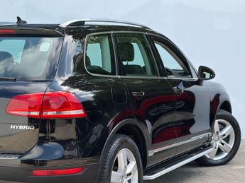 Volkswagen TOUAREG 3.0 Touareg V6 TSi Hybrid Auto 4WD 5dr