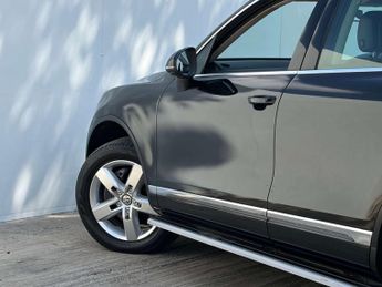 Volkswagen TOUAREG 3.0 Touareg V6 TSi Hybrid Auto 4WD 5dr