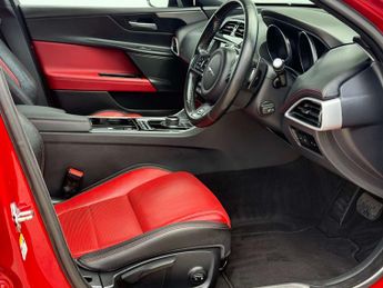 Jaguar XE 2.0 XE R-Sport D Auto 4dr