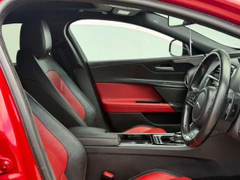 Jaguar XE 2.0 XE R-Sport D Auto 4dr