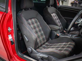 VOLKSWAGEN GOLF 2.0 Golf GTi Semi-Auto 3dr