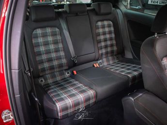 VOLKSWAGEN GOLF 2.0 Golf GTi Semi-Auto 3dr