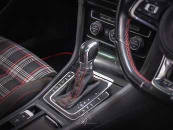 VOLKSWAGEN GOLF 2.0 Golf GTi Semi-Auto 3dr