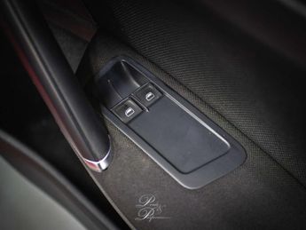VOLKSWAGEN GOLF 2.0 Golf GTi Semi-Auto 3dr