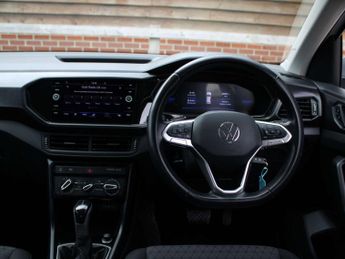 VOLKSWAGEN T-CROSS 1.0 TSI SE Auto 5dr