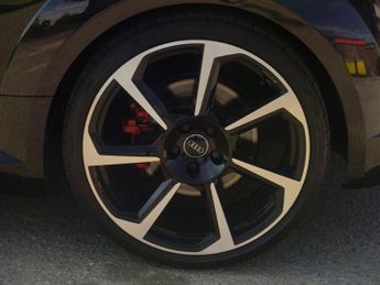Audi TT RS 2.5 TFSI Coupe 3dr Petrol S Tronic quattro Euro 6 (s/s) (400 ps)