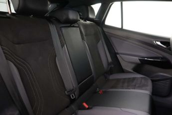 Volkswagen ID.4 Pro Performance 77kWh Life SUV 5dr Electric Auto (204 ps)