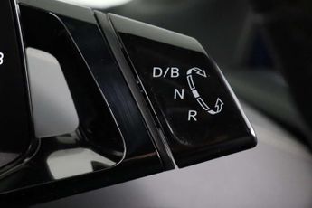 Volkswagen ID.4 Pro Performance 77kWh Life SUV 5dr Electric Auto (204 ps)