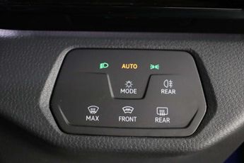 Volkswagen ID.4 Pro Performance 77kWh Life SUV 5dr Electric Auto (204 ps)