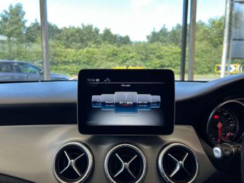 MERCEDES-BENZ CLA 2.1 CLA 220 AMG Line Night Edition D Auto 5dr