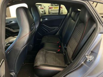MERCEDES-BENZ CLA 2.1 CLA 220 AMG Line Night Edition D Auto 5dr