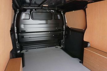 VAUXHALL Vivaro Electric 3100 75kWh Dynamic Panel Van 6dr Electric Auto L1 H1 (7.4kW Char