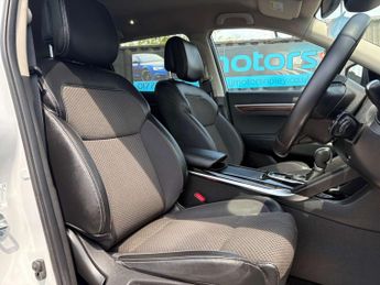 Renault Koleos 2.0 Blue dCi Iconic SUV 5dr Diesel X-Trn A7 4WD Euro 6 (s/s) (19