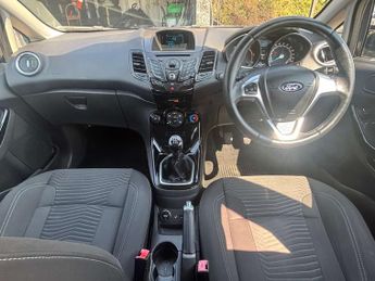 Ford Fiesta 1.5 TDCi Zetec Hatchback 5dr Diesel Manual Euro 5 (75 ps)